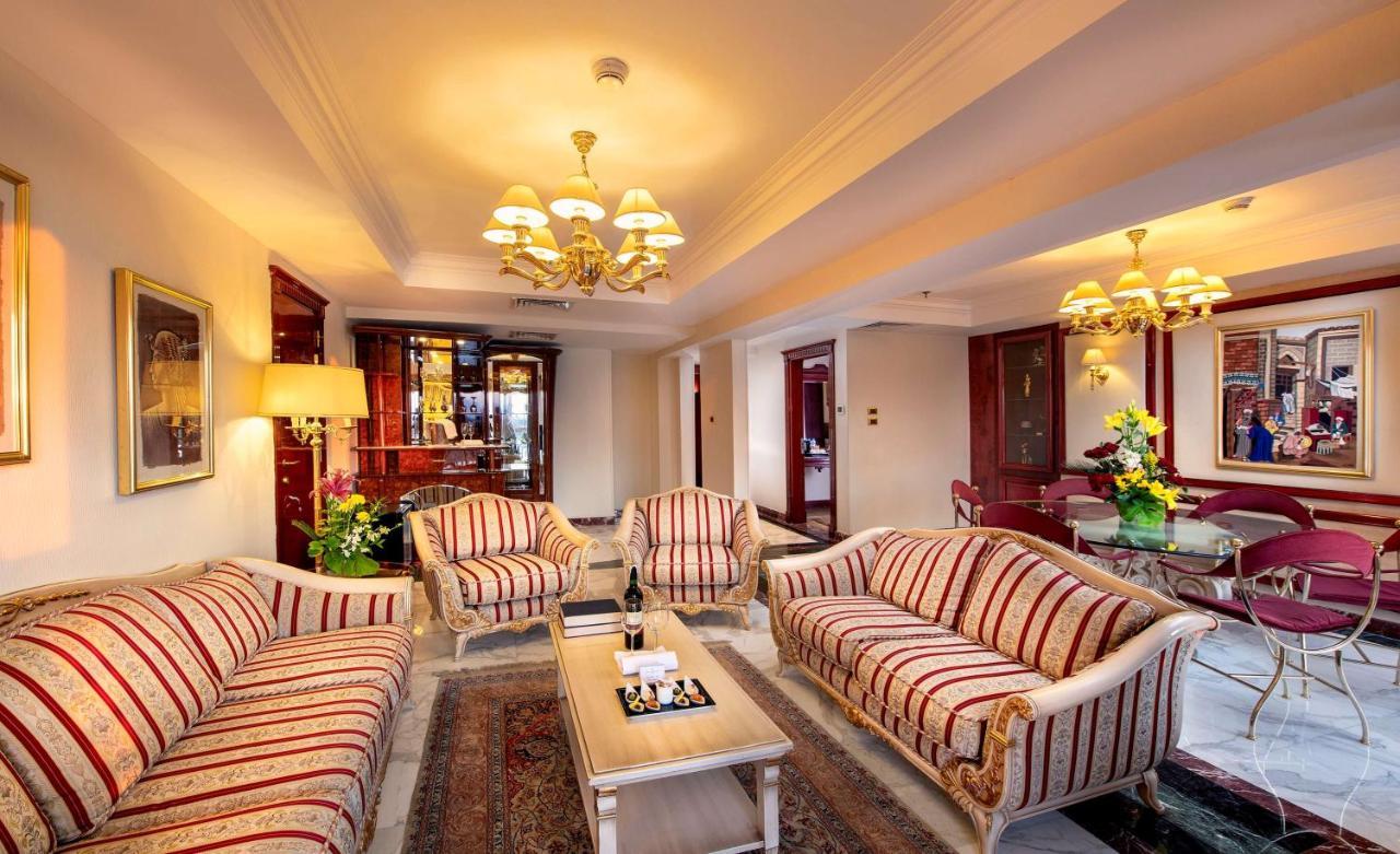 לוקסור Sonesta St. George Hotel - Convention Center מראה חיצוני תמונה A suite at the Grand Hotel