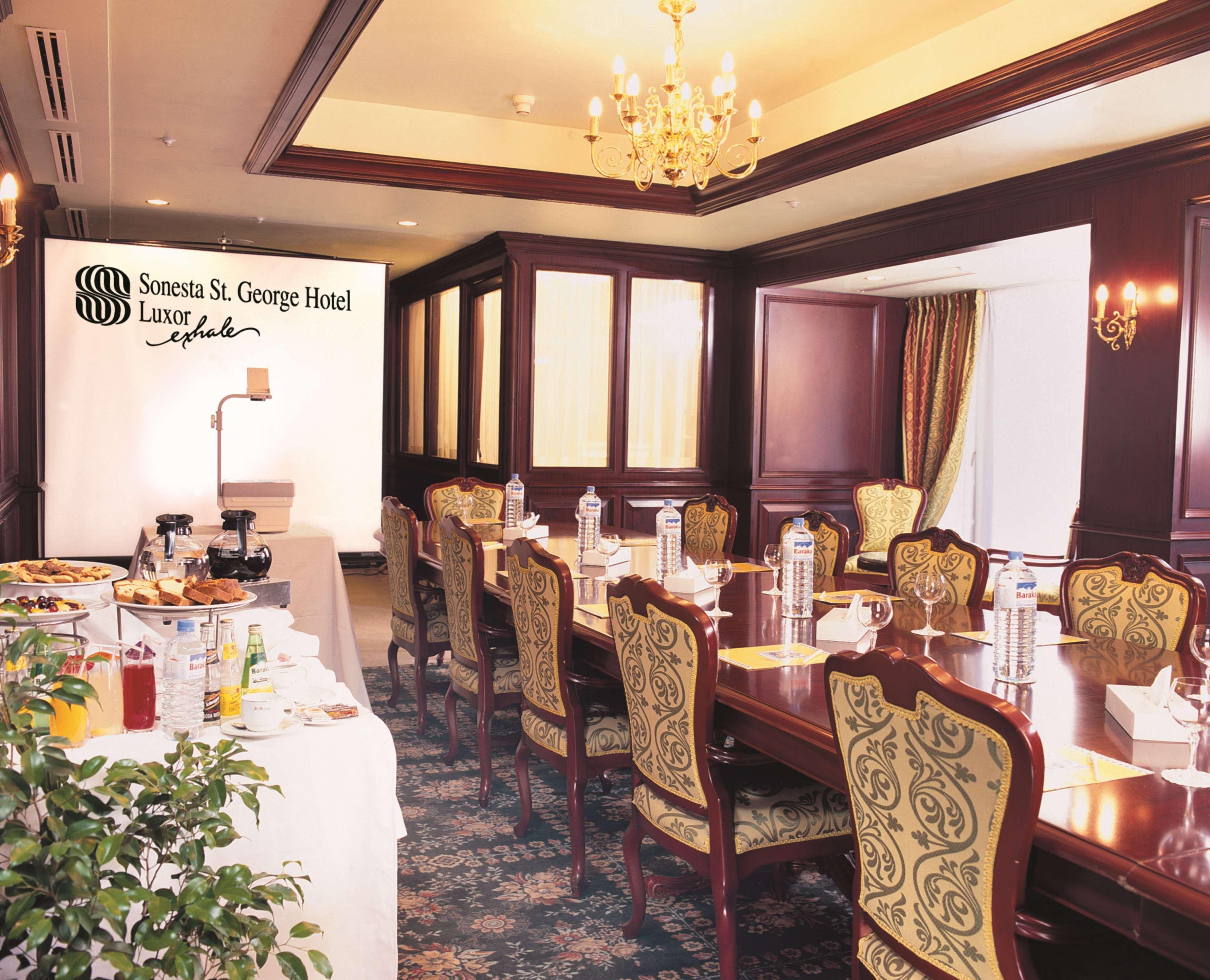 לוקסור Sonesta St. George Hotel - Convention Center מראה חיצוני תמונה The St. George Hotel