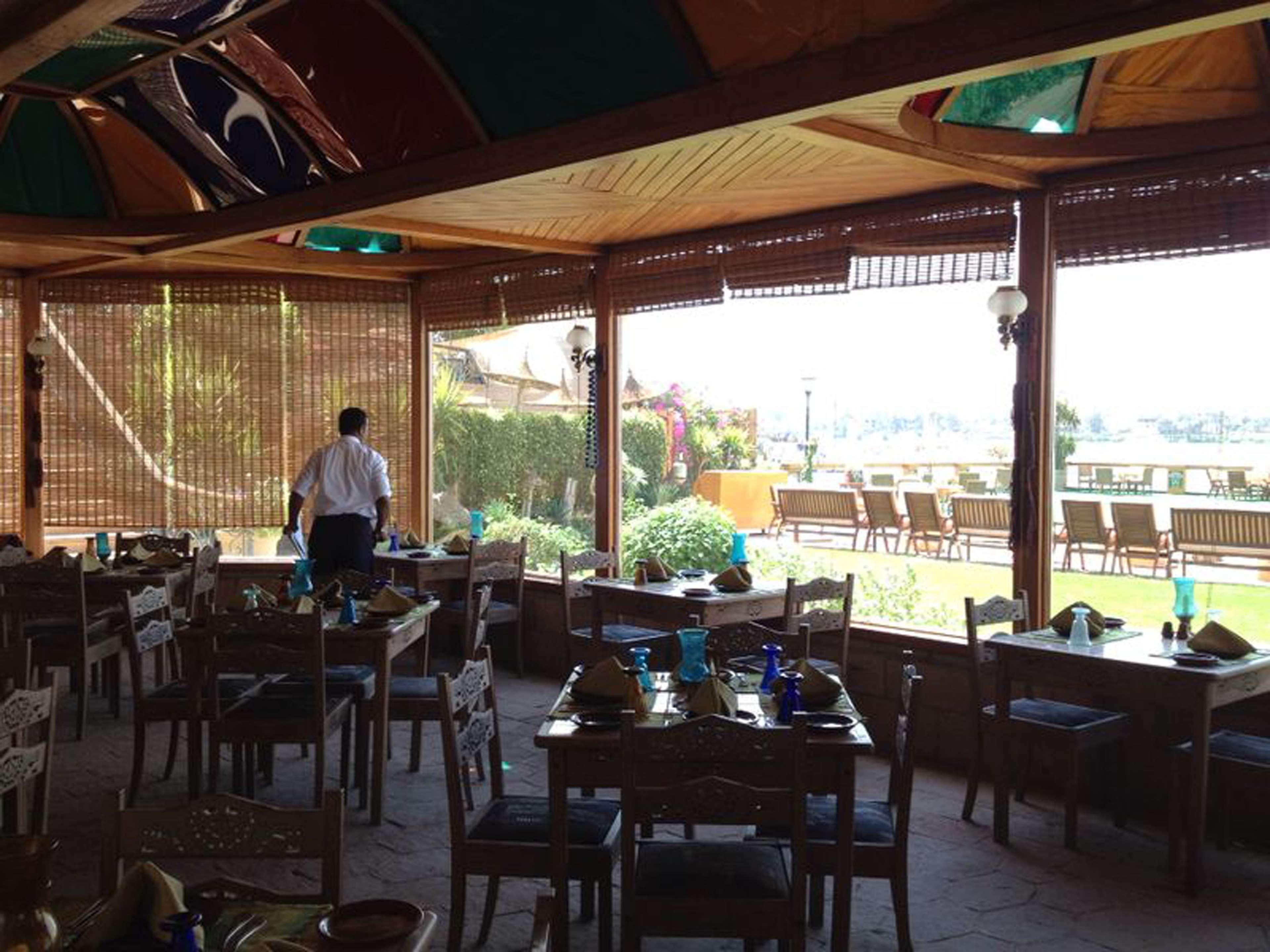 לוקסור Sonesta St. George Hotel - Convention Center מראה חיצוני תמונה The restaurant