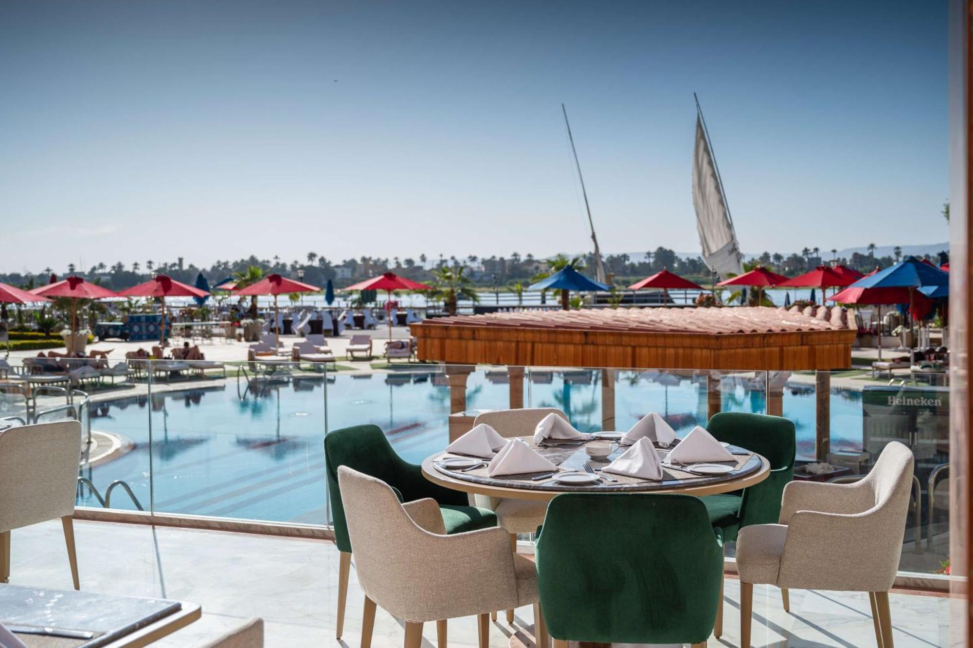 לוקסור Sonesta St. George Hotel - Convention Center מראה חיצוני תמונה The Marina